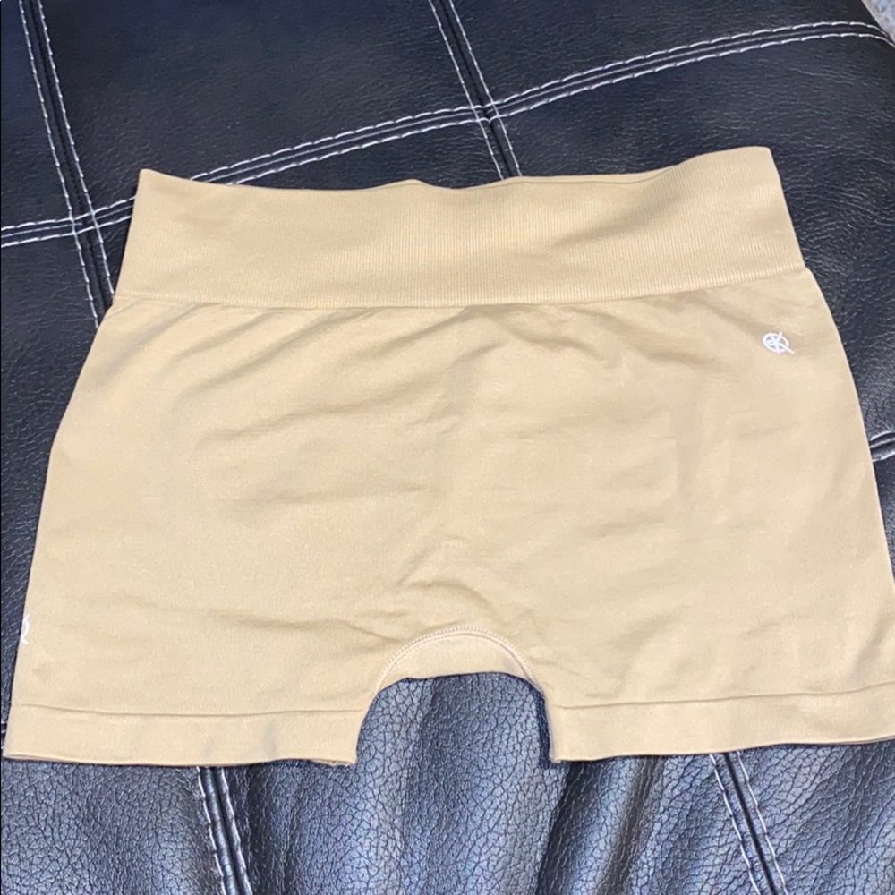 I can’t pull off spandex shorts so need to sell